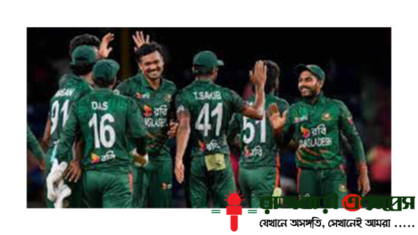 ছক্কা ঝড়ে ইতিহাস গড়লেন পারভেজ হোসেন