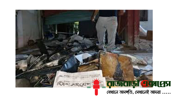 শেখ হাসিনাকে প্রধানমন্ত্রী উল্লেখ করায় উত্তেজনা