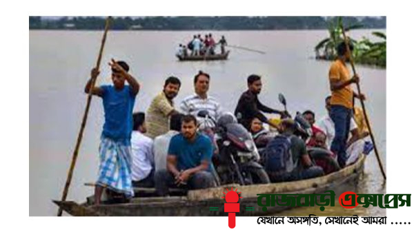 উত্তর-পূর্ব ভারতের বন্যায় ৪৪ জনের মৃত্যু, সাত রাজ্যে বন্যা